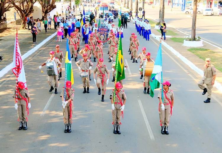 Momento cívico é exautado em desfile em comemoração à Independência do Brasil