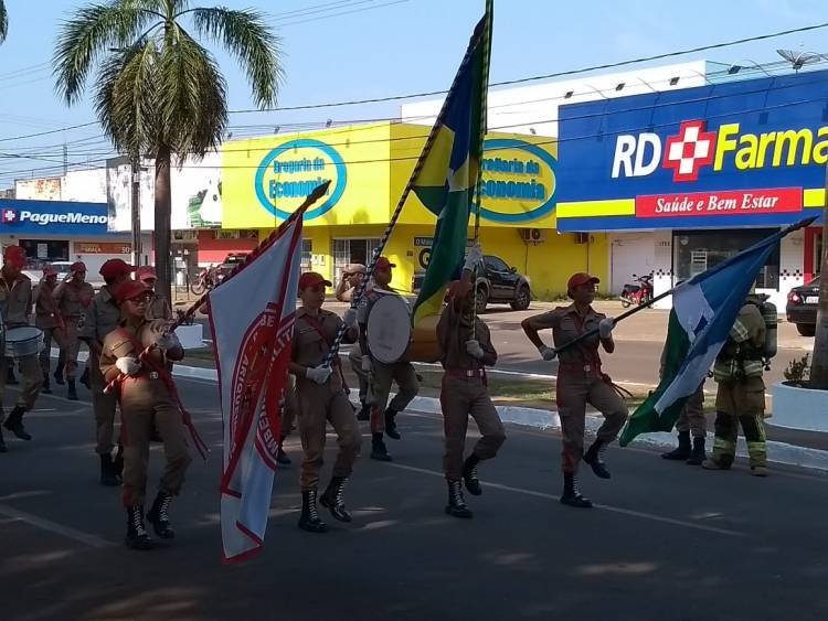 Momento cívico é exautado em desfile em comemoração à Independência do Brasil